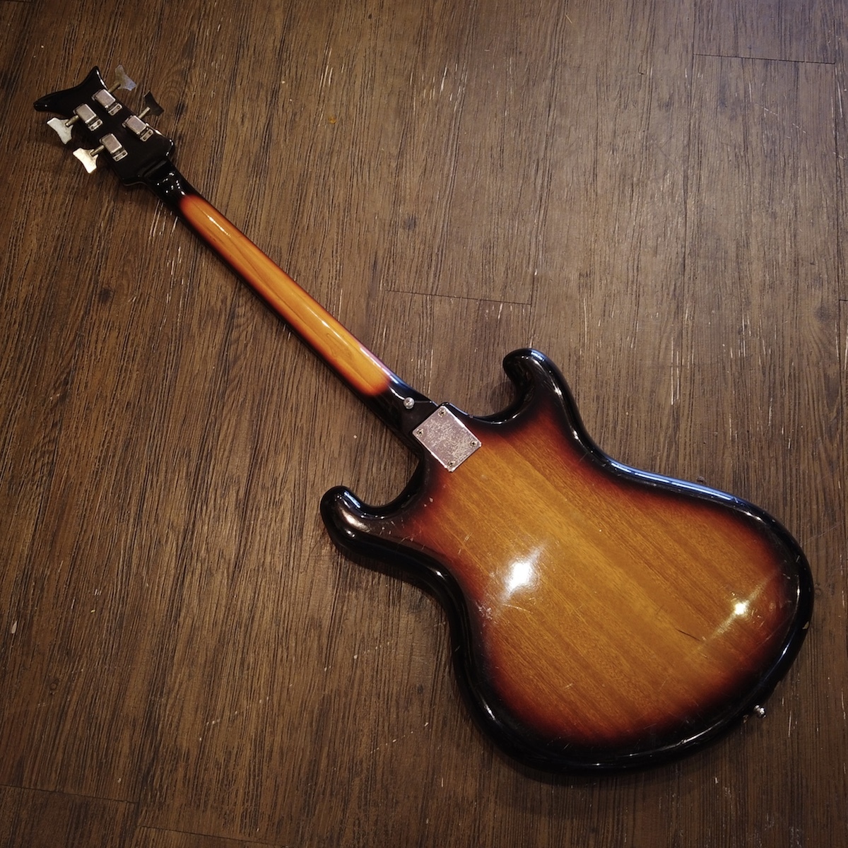 Teisco Short scale Electric Bass Sunburst（中古/送料無料）【楽器