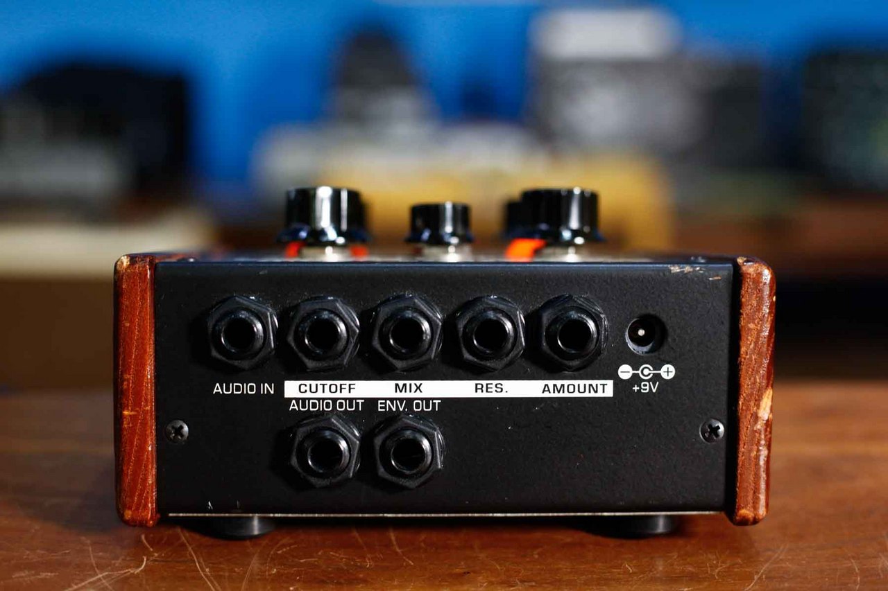 MoogerFooger MF-101 Lowpass Filter / 純正アダプター付属【USED