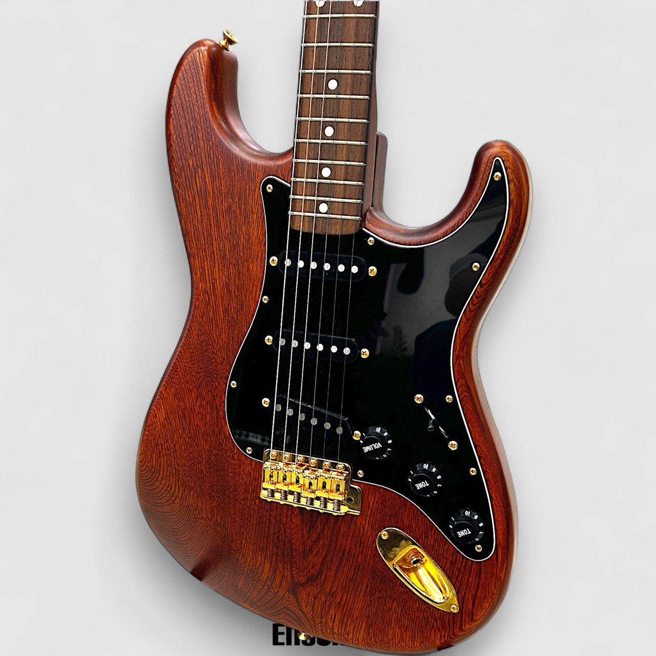 Fender Japan ST-62 Stratocaster Walnut ストラトキャスター（中古