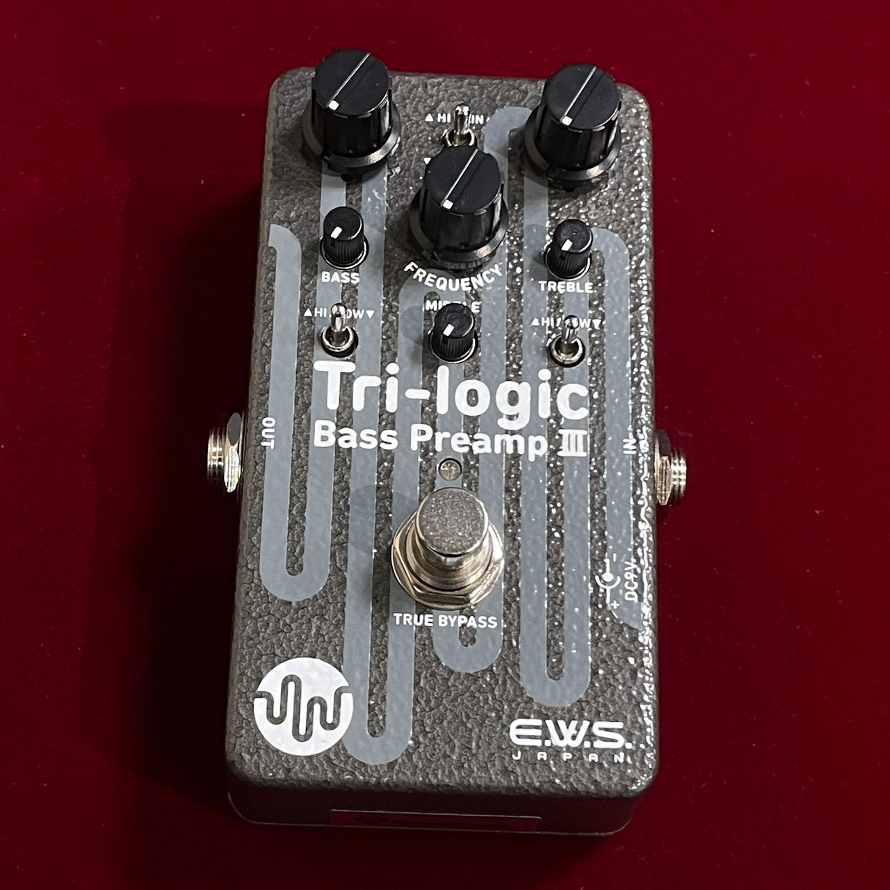 E.W.S. Tri-logic Bass Preamp III 【小型で高機能な秀逸プリアンプ