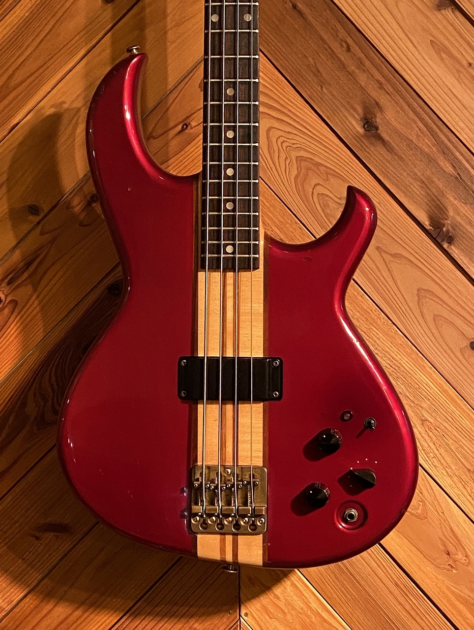 Aria Pro II SB-1000 Super Bass METALLIC RED（ビンテージ）【楽器