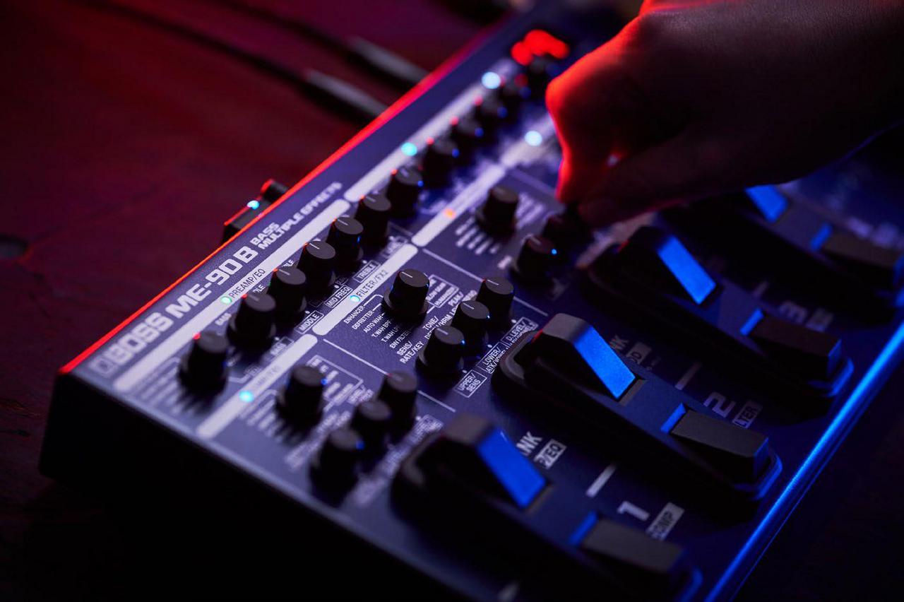 BOSS ME-90B BASS MULTIPLE EFFECTS《ベース用マルチエフェクター