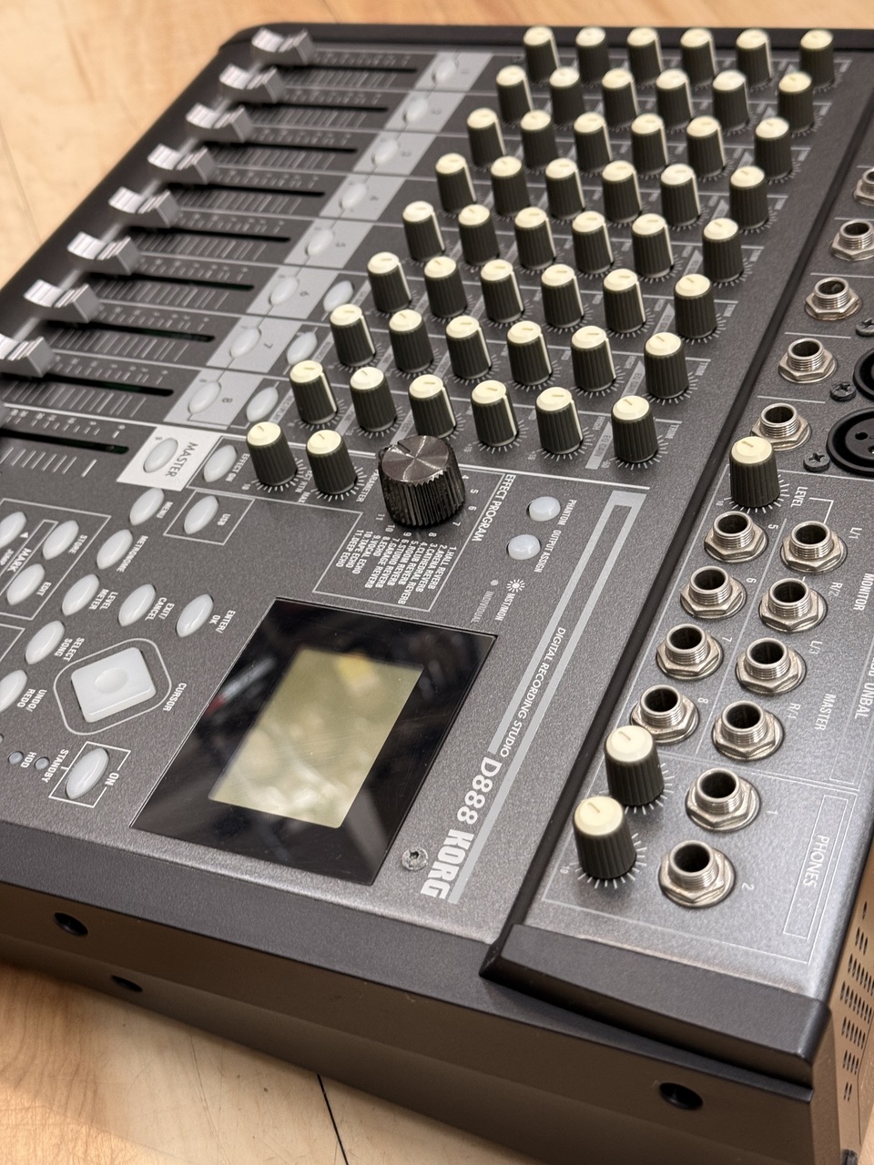 KORG D888（中古）【楽器検索デジマート】