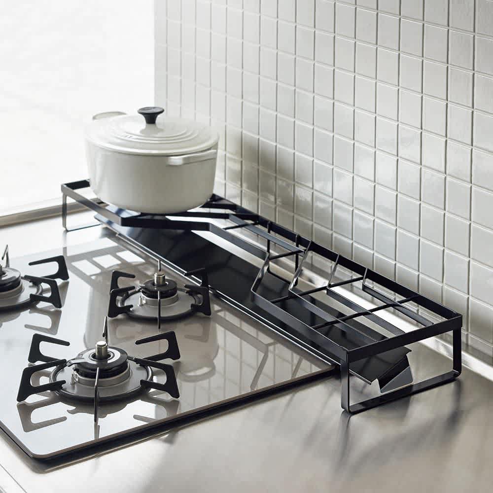耐荷重20kgの頑丈ブラックコンロ奥ラック 通販 - ディノス