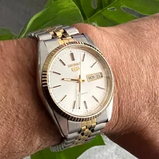 Seiko Seiko 5 7009-3110 Stainless steel Golden 1989 United Kingdom