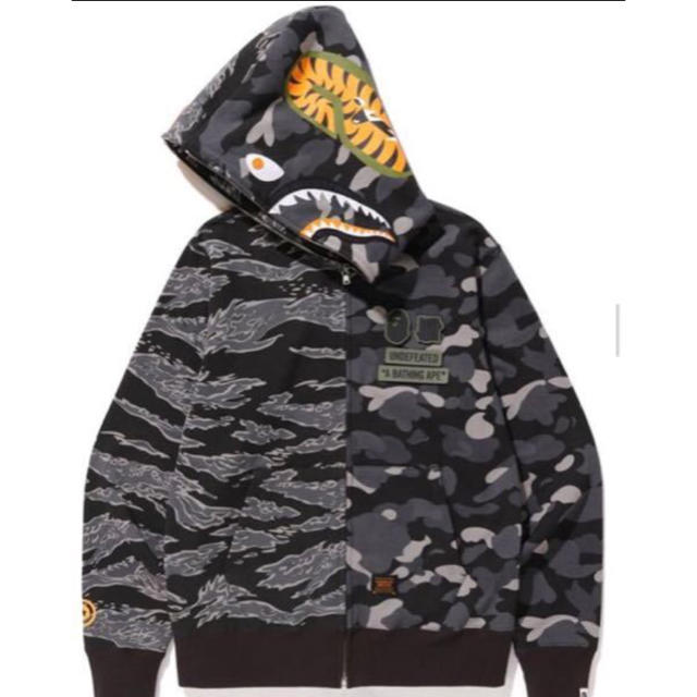 A BATHING APE - undefeated bape シャークパーカー Lサイズの通販 by