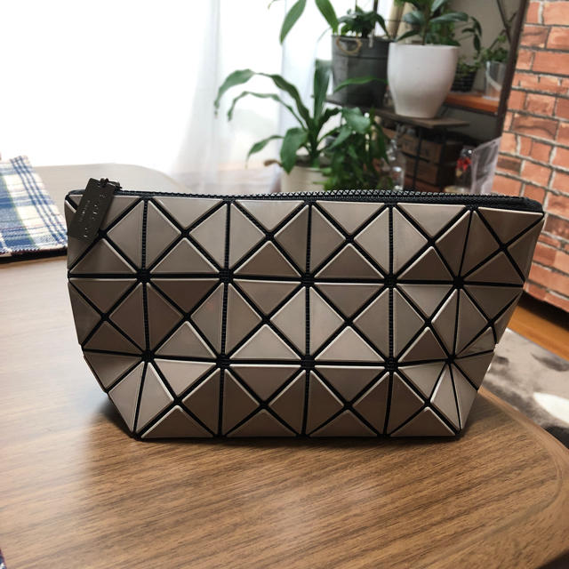 ISSEY MIYAKE - Issei MiyakeのBAOBAOのポーチ(お値段相談可)の通販 by