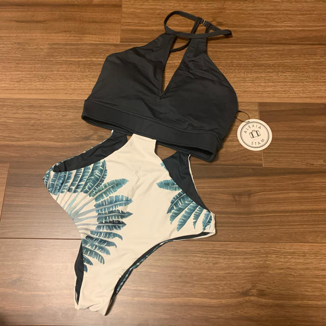 ALEXIA STAM - ALEXIA STAM👙新品タグ付❤︎完売商品🌺ワンピース水着