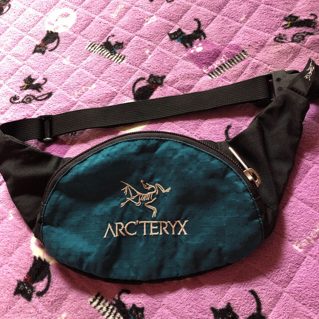 ARC'TERYX - ARC'TERYX アーバンファニー ウエストバッグの通販 by