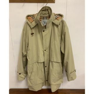 BURBERRY（マウンテンパーカー）のフリマアイテム一覧