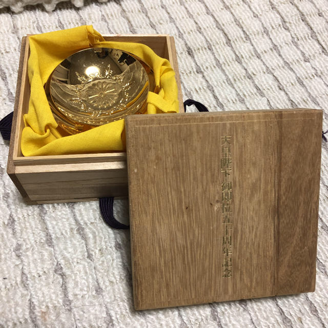 天皇御即位五十周年記念金杯の通販 by もしもし's shop｜ラクマ