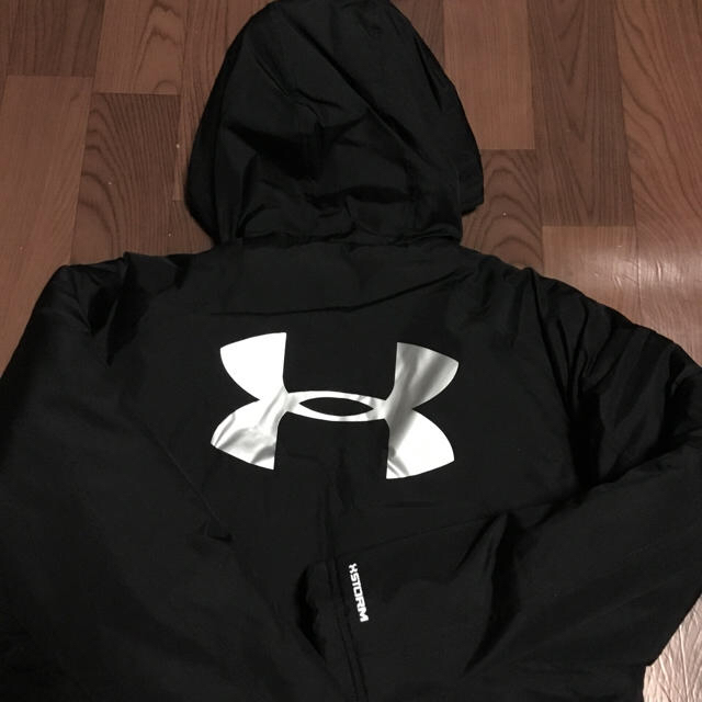 UNDER ARMOUR - 期間限定値引 アンダーアーマー ベンチコート YLG