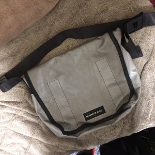 FREITAG（メッセンジャーバッグ ・ グレー/灰色系）のフリマアイテム一覧