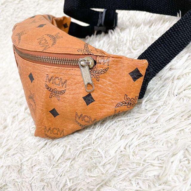MCM ボディバッグ エムシーエム ボディバッグ レザー ヴィセトス柄