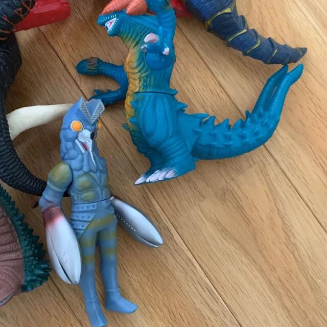 ウルトラマン 怪獣 ソフビ まとめ売り 8体の通販 by はな' s shop｜ラクマ