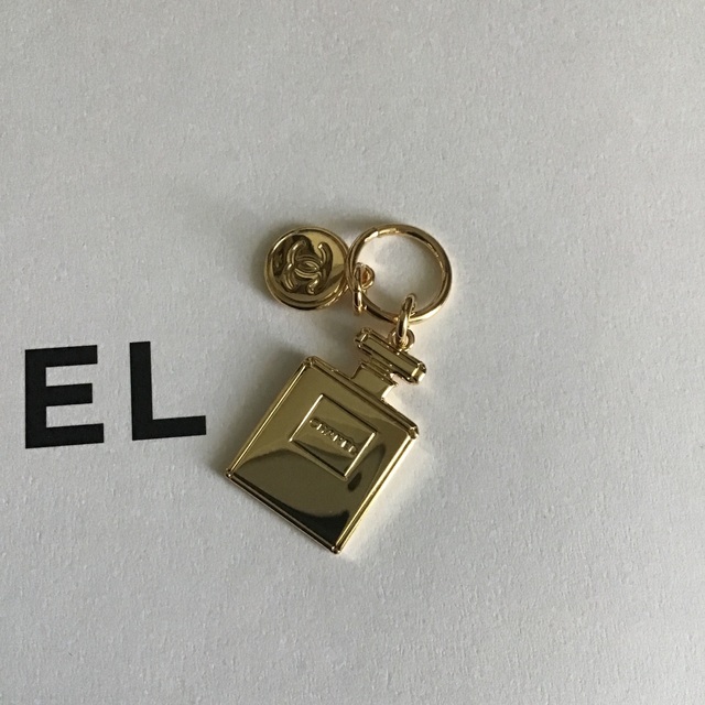 CHANEL - シャネル チャーム ホリデー ノベルティ 2022の通販 by C's