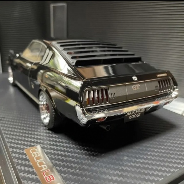 激レア未展示品イグニッションモデル1/18セリカ1600GT LB TA27 黒の
