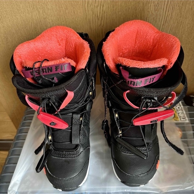 セール】 NORTHWAVE ノースウェーブ スノーボードブーツ レディースの