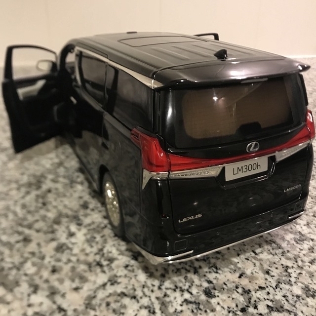トヨタ - 【新品未使用】LEXUSレクサスLM300h ブラック1：18 ミニカー