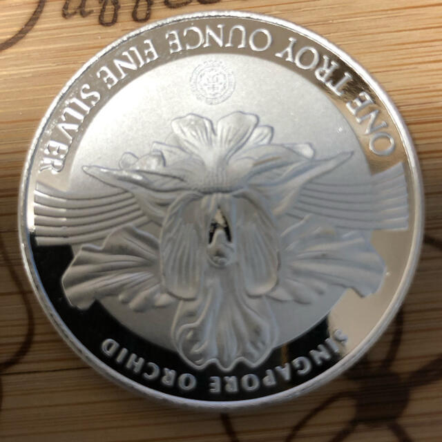 日本では激レア】シンガポールマーライオン純銀メダル 1oz の通販 by