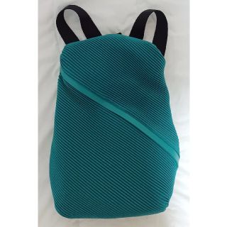 PLEATS PLEASE ISSEY MIYAKEのフリマアイテム一覧