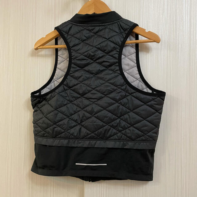 NIKE - ナイキ エアロレイヤー ベストの通販 by 3｜ナイキならラクマ