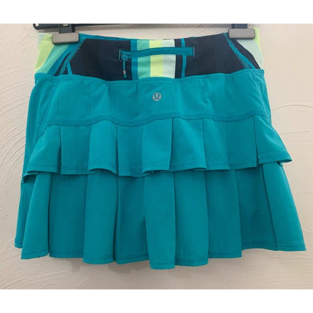 lululemon - ルルレモン ターコイズブルー・スコート 4サイズの通販 by