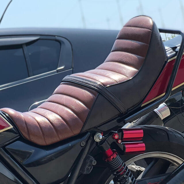 カワサキ - ZRX400 チョビ三段シートの通販 by あっとまーく@フリル