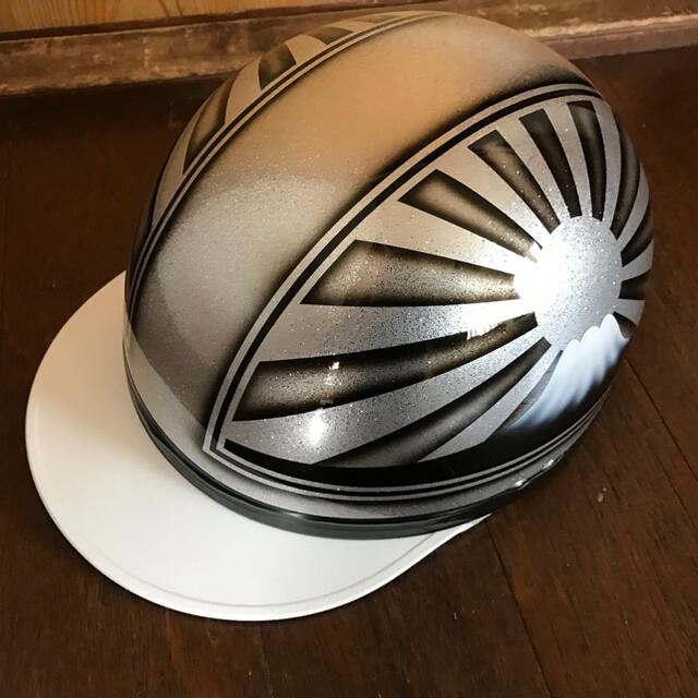 シルバーラメ 富士日章 コルク半 ヘルメット 黒の通販 by paint｜ラクマ