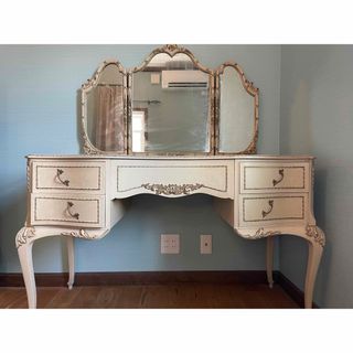 LAURA ASHLEY（収納家具）のフリマアイテム一覧