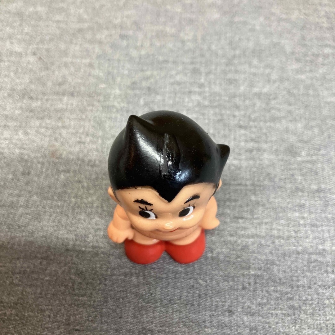 Nひ2245】鉄腕アトム パチ ソフビ 当時物フィギュア 昭和レトロ の通販