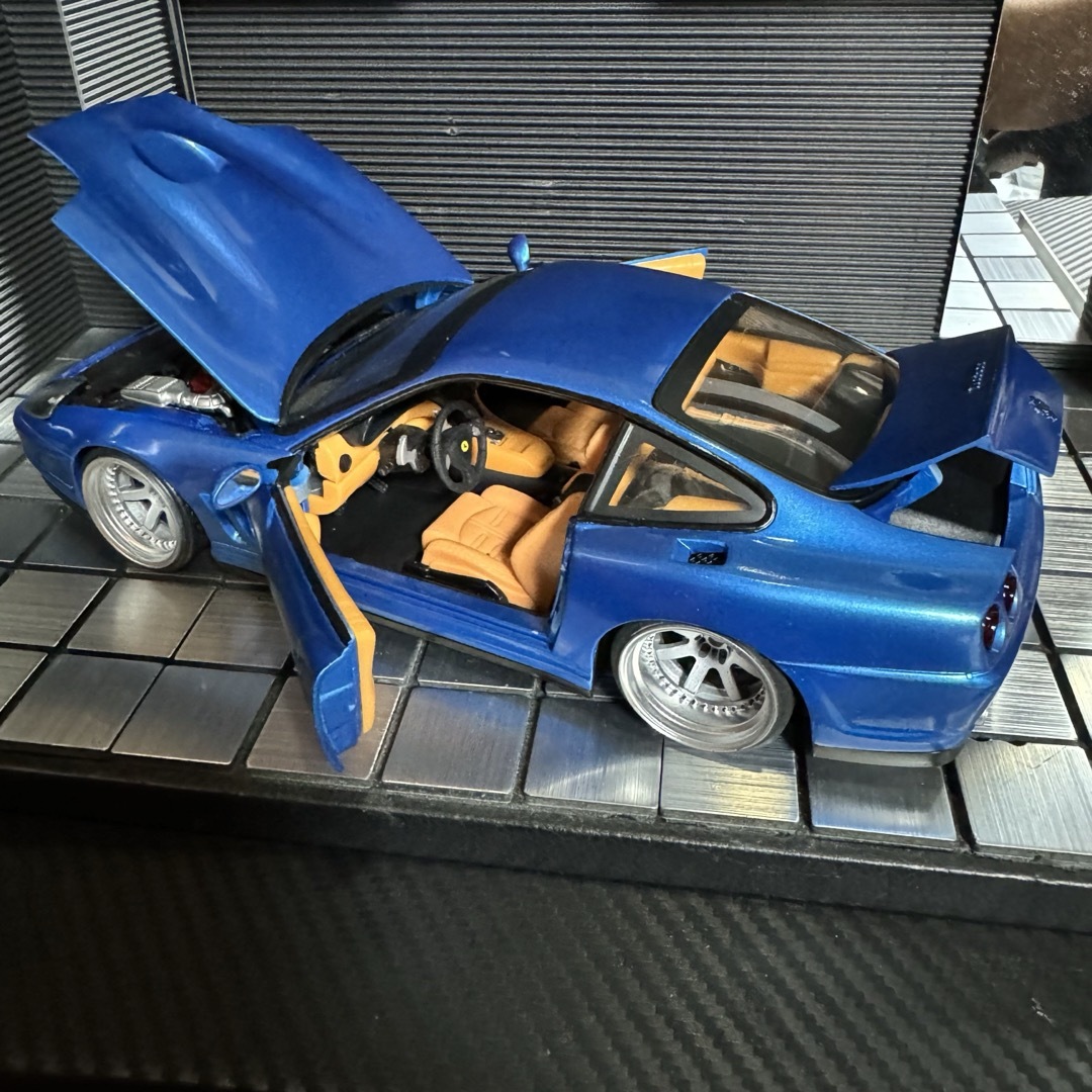 ホットウィール 1/18 フェラーリ 575MM (カスタム仕様)の通販 by