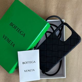 BOTTEGA VENETA（iPhoneケース ・ ブラック/黒色系）のフリマアイテム一覧
