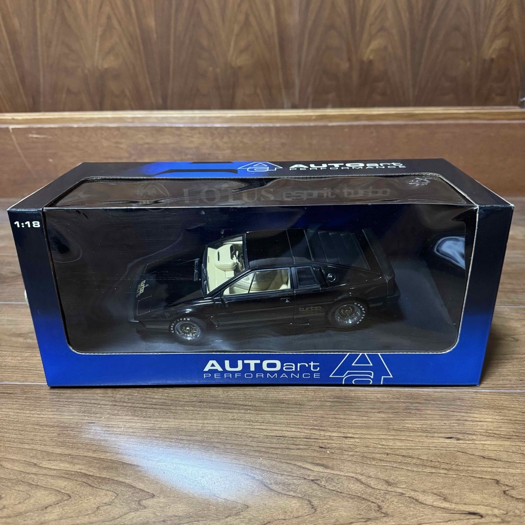 AUTOart - 絶版未展示品 オートアート 1/18 ロータス エスプリ ターボ