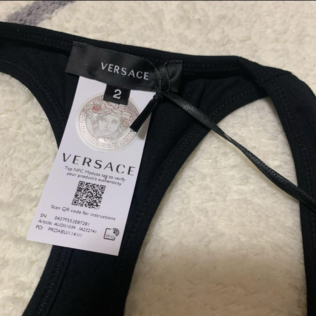 値下げ【新品】versace スポーツブラ Mサイズ