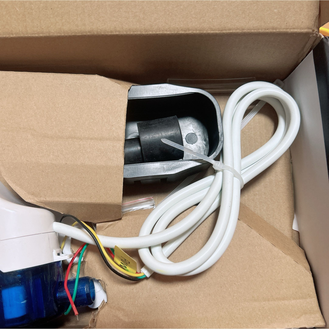 ☆ エアコンドレンポンプキット 5W排水ポンプ 70ml水タンク Amazon.co