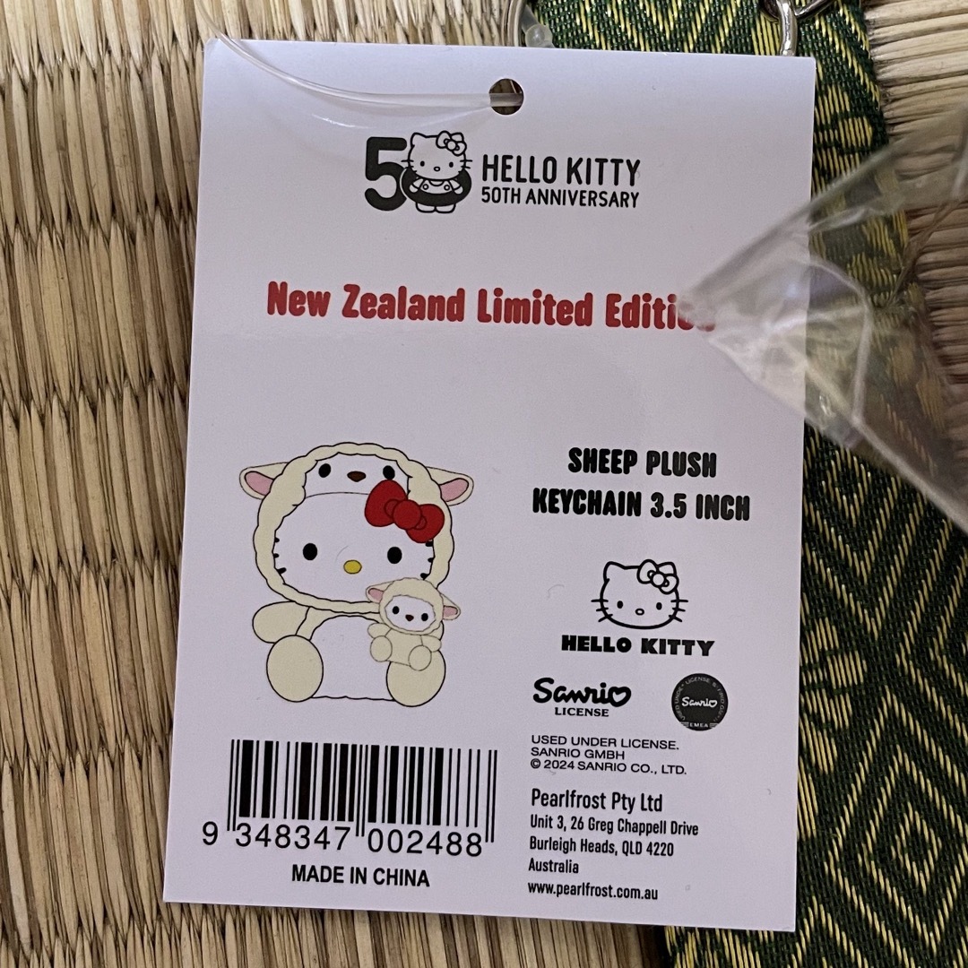 50周年記念 キティちゃん ニュージーランド 羊 ご当地キーホルダーの
