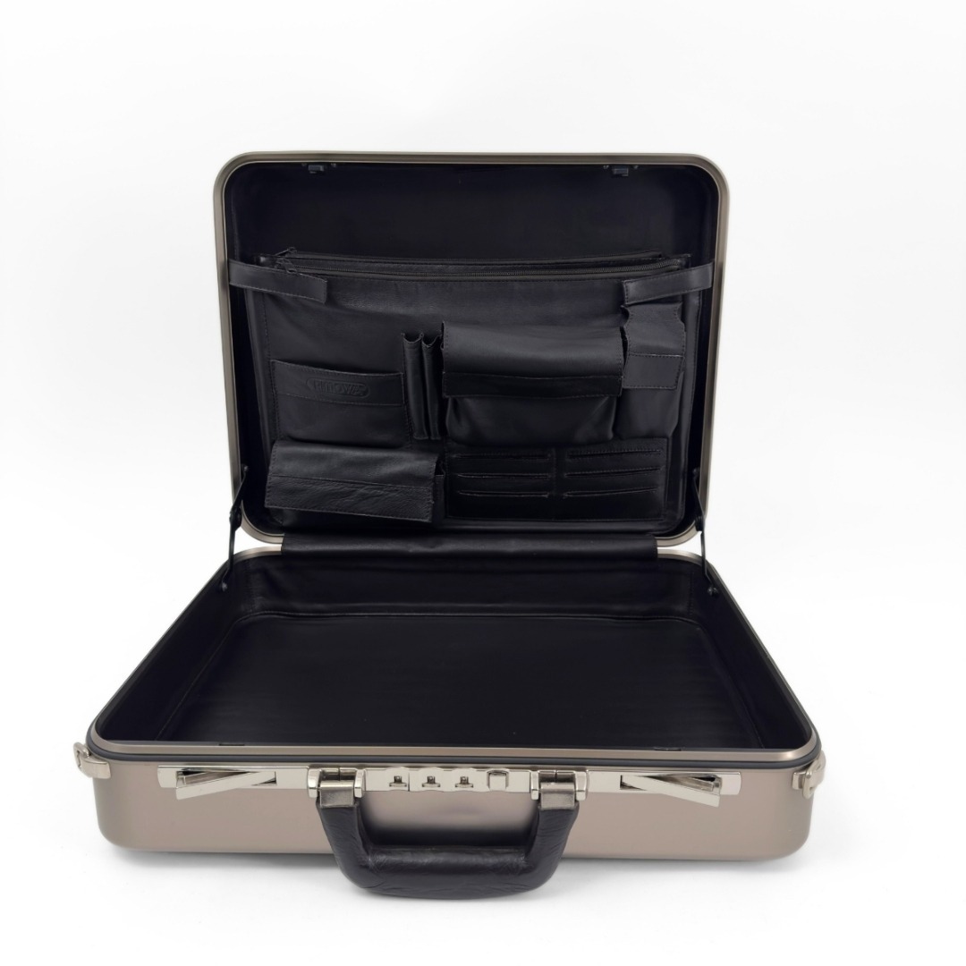 RIMOWA - リモワ チタンセーフ 2way 内装 全本革 革巻きハンドル