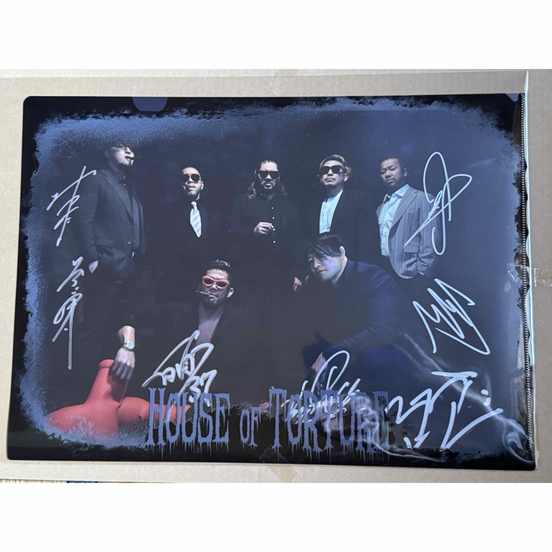 新日本プロレス ハウスオブトーチャー 直筆サイン入りポートレート A3