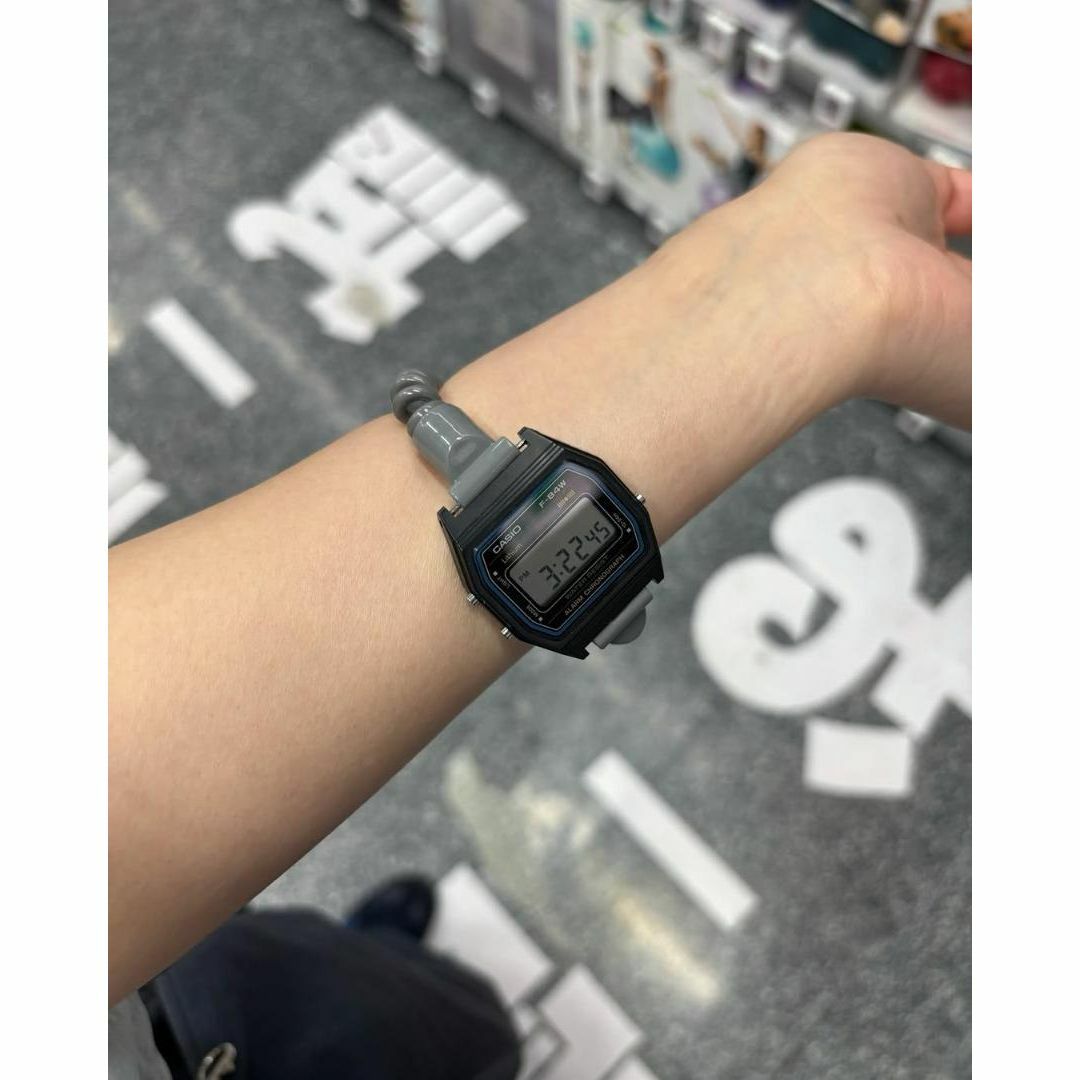 田中シェン着用 CASIO カシオ F-84W サ時計 サウナ 時計の通販 by モノ