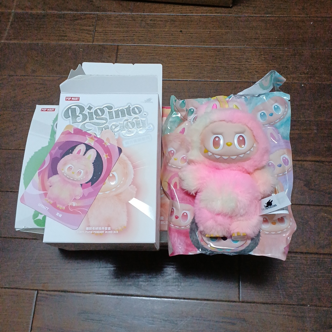 LABUBU ラブブ 正規品 ピンクの通販 by mignon shop｜ラクマ