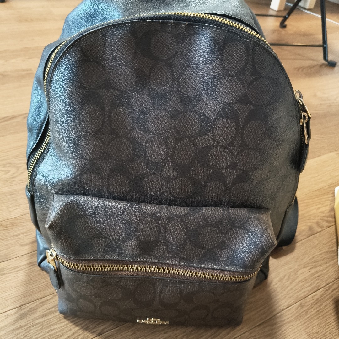 COACH - Coach ダークブラウン ロゴ入りリュックの通販 by ルイ's shop