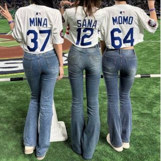 2612869125.jpg?1750265761