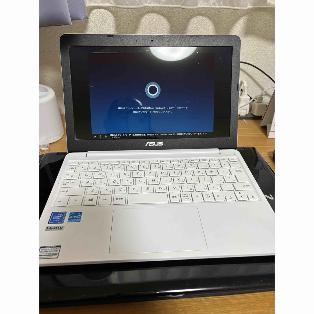 ASUS - ASUS E203M ノートPC ホワイトの通販 by てんてん's shop