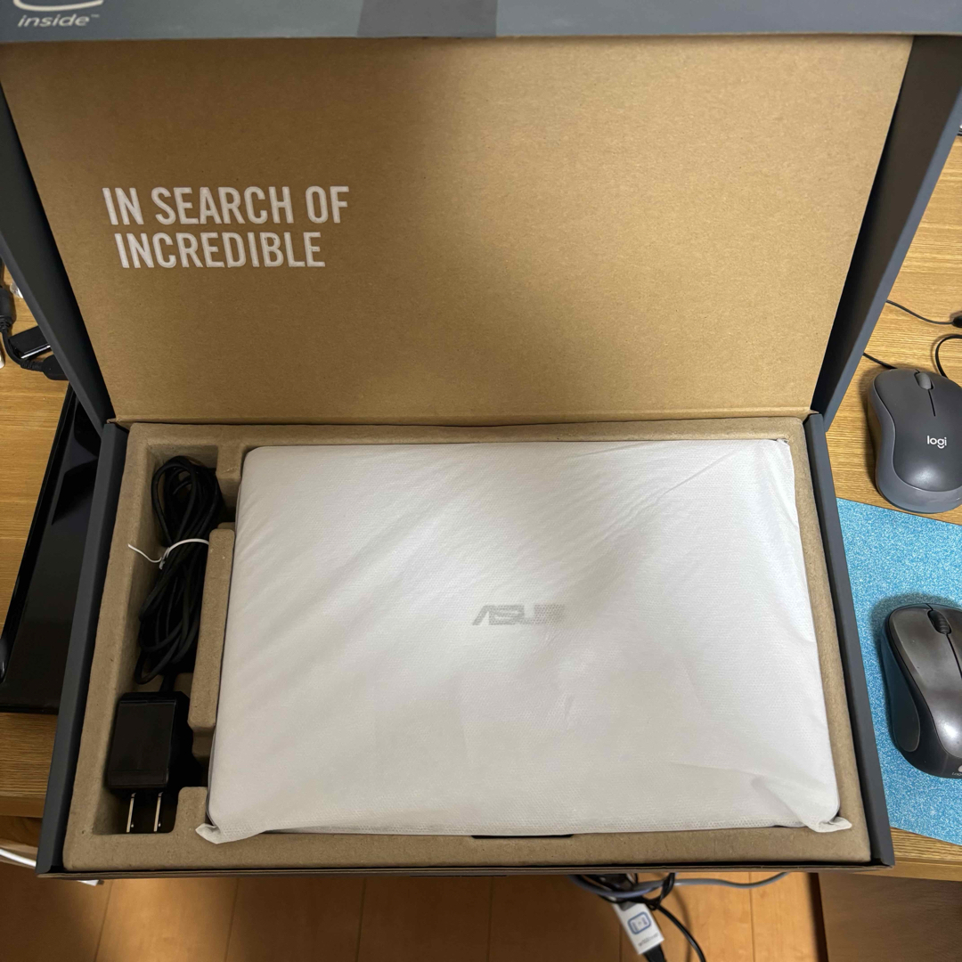 ASUS - ASUS E203M ノートPC ホワイトの通販 by てんてん's shop