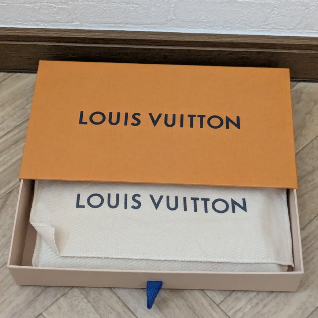 LOUIS VUITTON - LOUIS VUITTON ポルトフォイユプラザ オンブレレザー