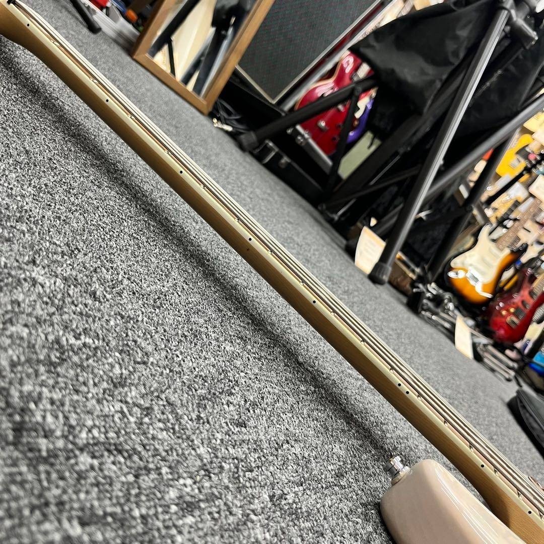 11080】CORT GB75 5弦べース アッシュボディ ホワイト