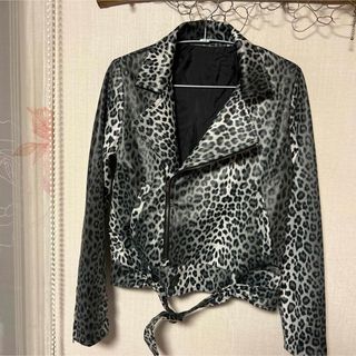 ライダースジャケット (レオパード)のフリマアイテム一覧