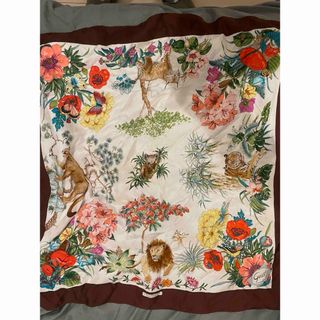 GUCCI - 【美品】GUCCI ホースビット 大判シルクスカーフ 花柄 総柄