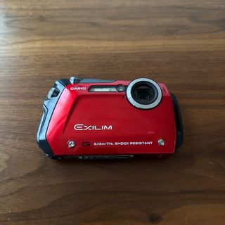 CASIO（カメラ ・ レッド/赤色系）のフリマアイテム一覧